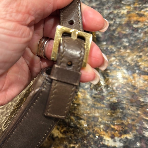 Celine Brown Shoulder Bag with Geometric Pattern - Picture 4 of 13